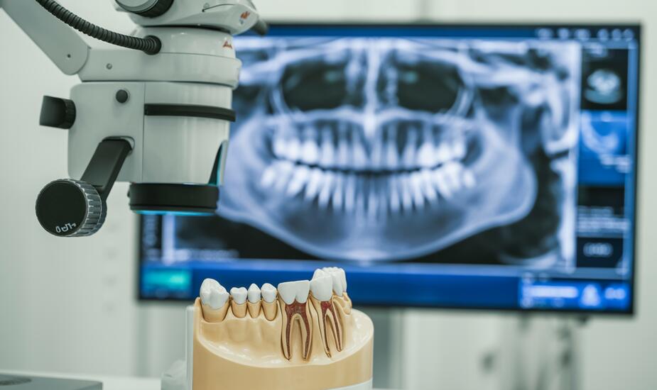 CBCT endodontic microsurgery planning with dental microscope and 3D imaging at 3Beam Harley Street